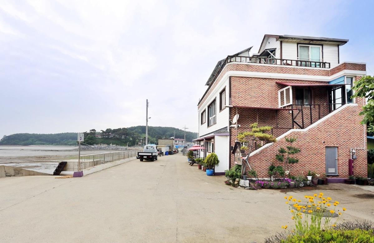 Taean Gaetyeowool Pension Esterno foto